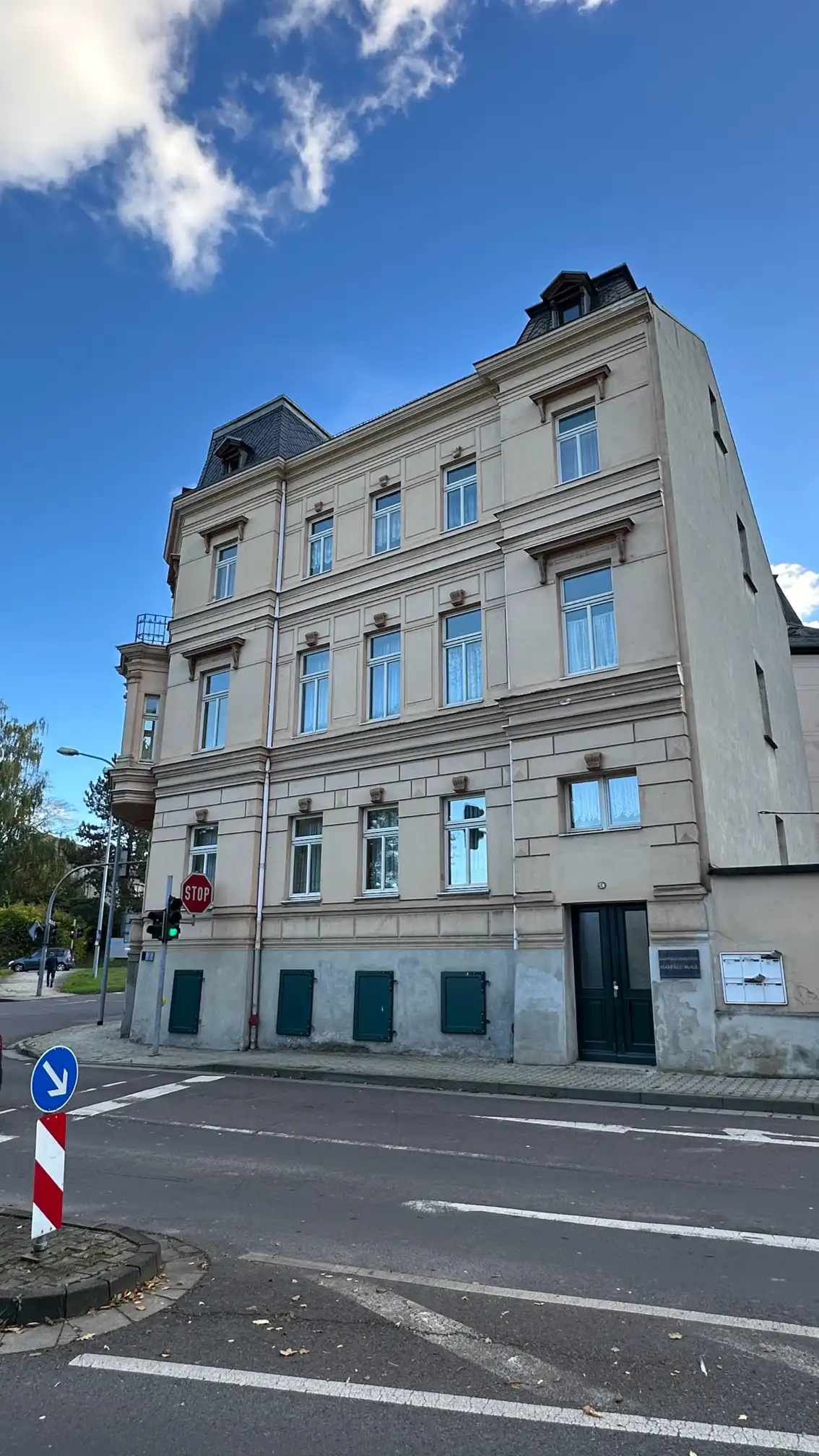 Projektobjekt von D&N Immobilien in Meerane vor der Sanierung