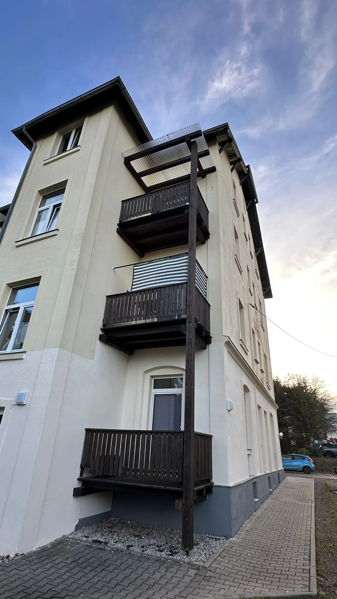 Mehrfamilienhäuser 79d12cf6-37e8-4596-b4a2-0ed8010d139a