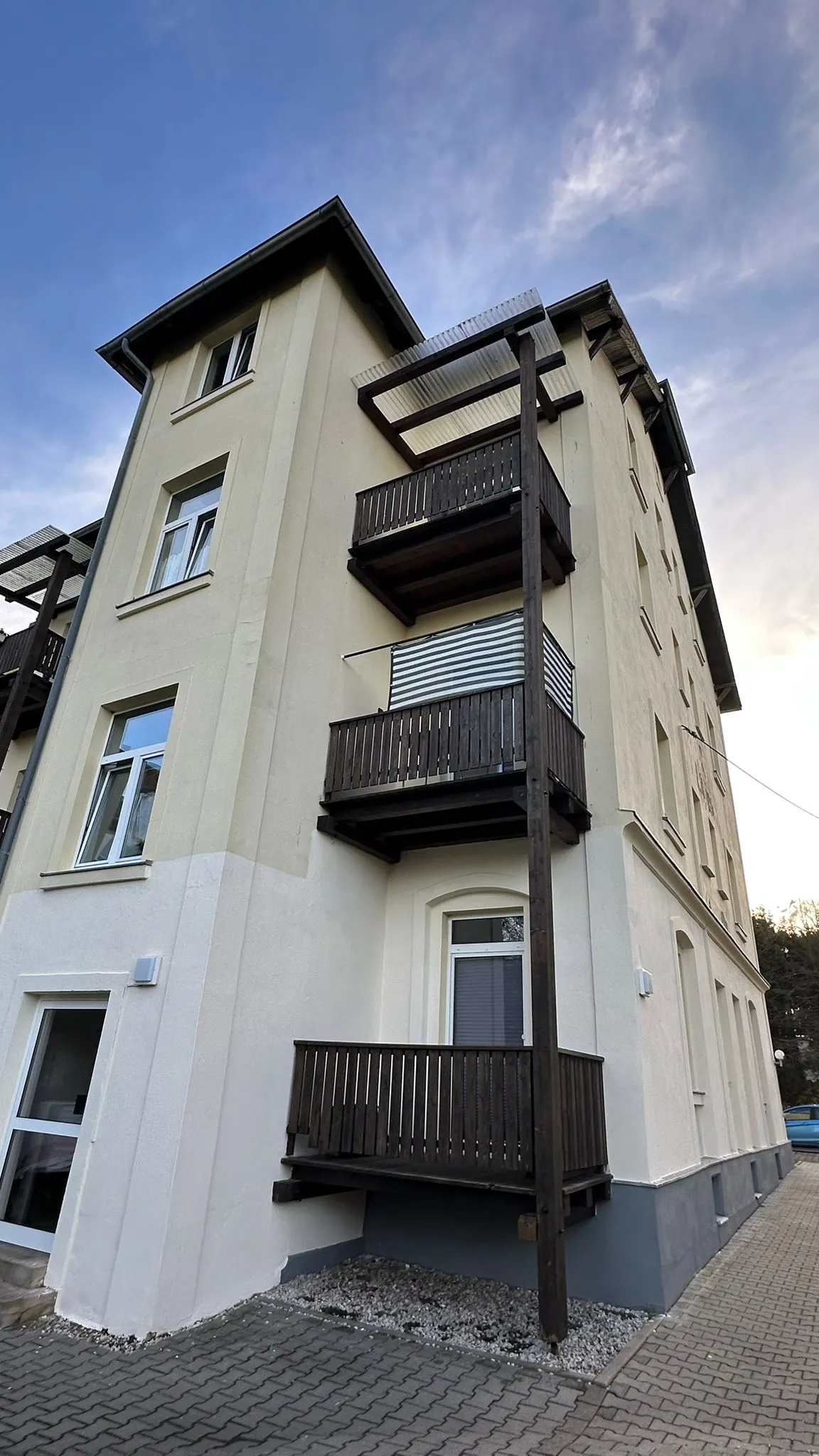 Mehrfamilienhäuser ed7b7d64-878a-4b5c-88fe-a5df00bca957